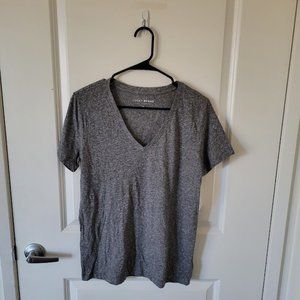NWT Lucky Brand V-neck t-shirt size small men's